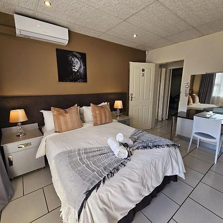 Lion Lodge Bloemfontein Exterior foto